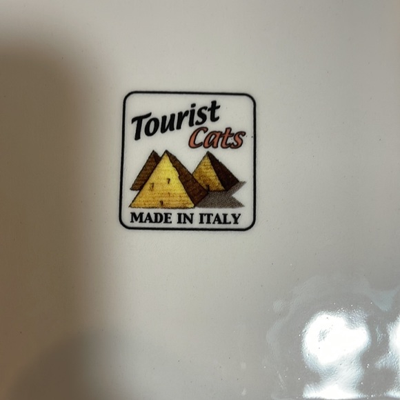 Sakura Tourist Cats 7.5 inch Decorative Plate Made in Italy - Egypt- Pyramids - Picture 3 of 4